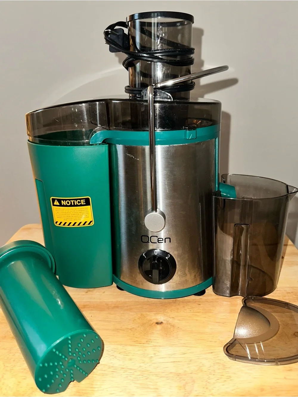 QCen Juicer Machine 500W Centrifugal Juicer with Extra Wide Feed Chute